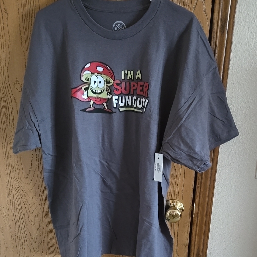 Gray Mens Unisex 2XL T-Shirt with Fun Graphic